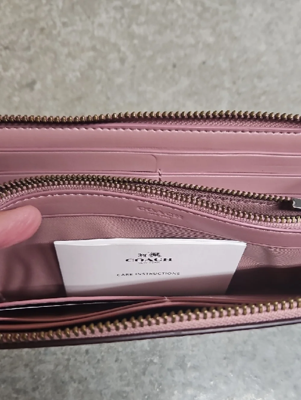 Coach Dusty Rose Zip-Around Leather Wallet - Picture 6 of 6